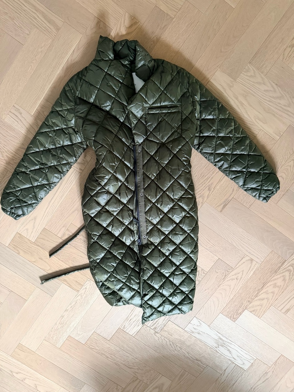 Diamond-Quilt Long Puffer Coat in Olive